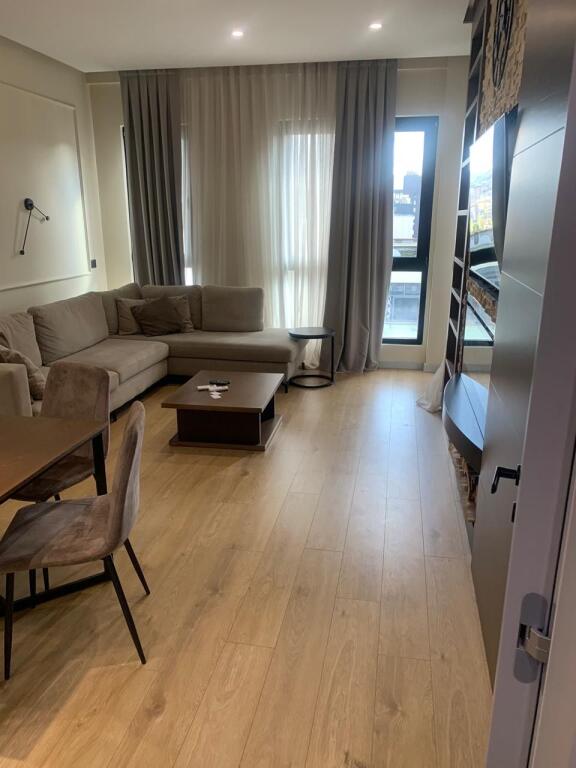 Super ap 1+1 a 21-dhjetori ( square 21 )