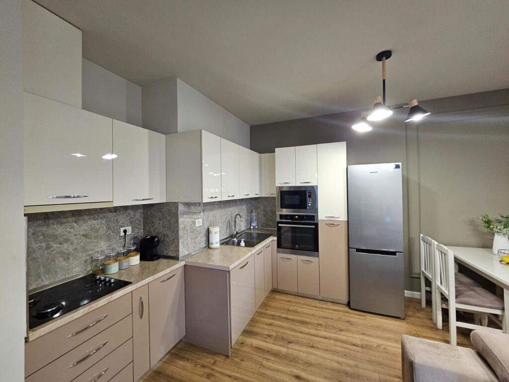 Apartament 2+1 per qera tek Rruga e Elbasanit!