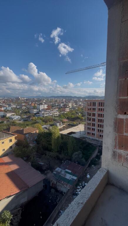 Shitet apartament 2+1, Univers City