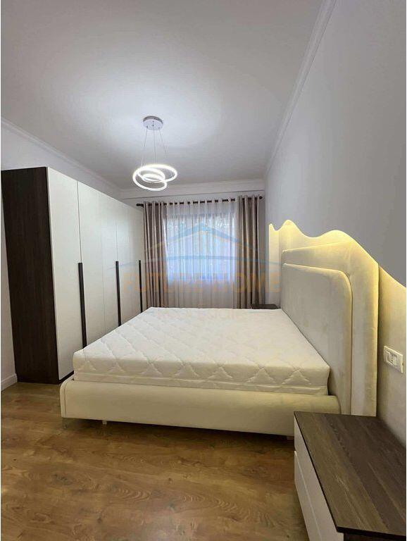 Appartamento 2+1+2 in Via Teodor Keko, Tirana