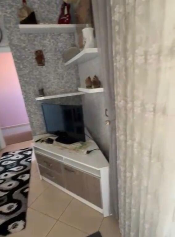 QERA 1+1+BALLKON ILIR SHANI SPITALI KATI 2 ME ASHENSOR  PER AFATGJATE JEPER PER CIFT