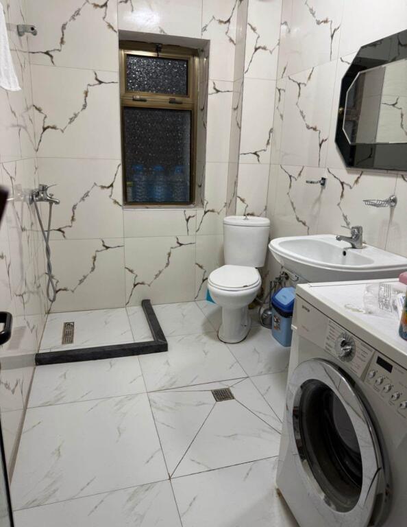 APPARTAMENTO IN AFFITTO 1+1 STAZIONE DEI TRENI 50.000 LEKE