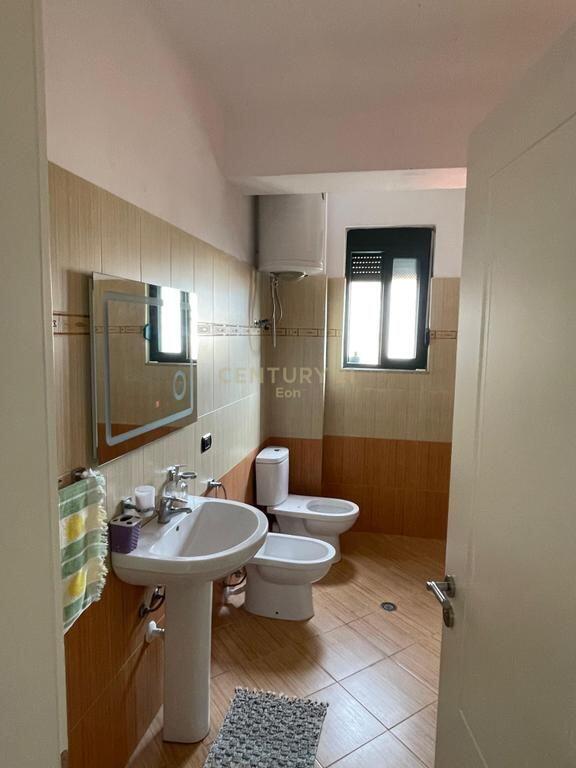 JEPET ME QIRA APARTAMENT 2+1+2 NE DURRES !