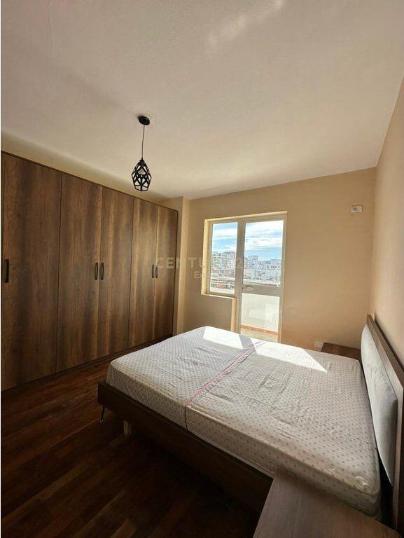 AFFITTASI APPARTAMENTO 3+1+2+GARAGE, VICINO A ISH-URT, DURRES !