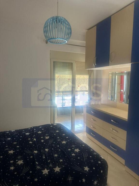 Jepet me qera apartament 1+1 ne Astir.