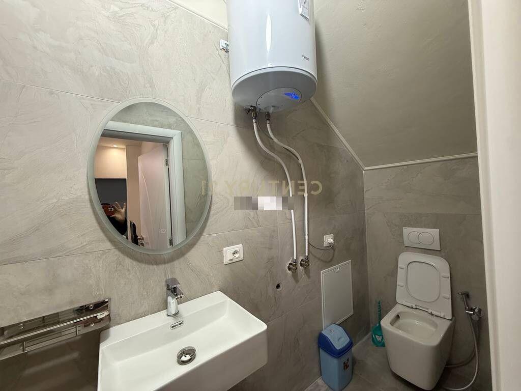 APARTAMENT 2+1 PER QIRA NE RRUGEN E BARRIKADAVE