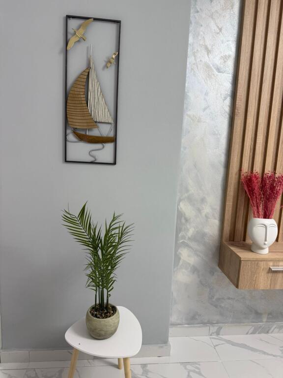 Apartament me qera Orikum