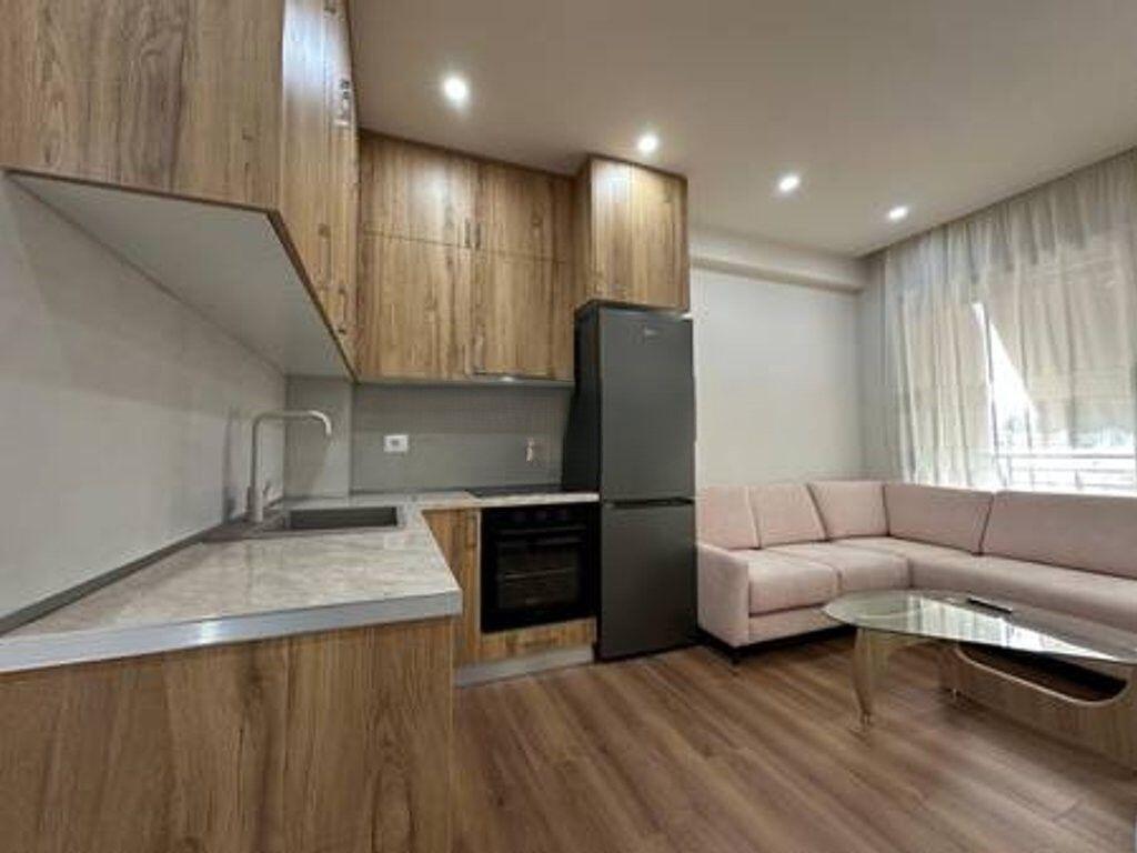 JEPET ME QERA 1+1 Gjimnazi Partizani 650 € /Muaj