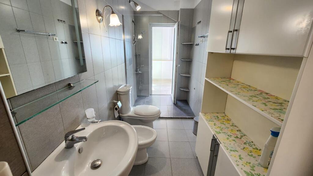 Attico in affitto presso il Lago Artificiale di Tirana