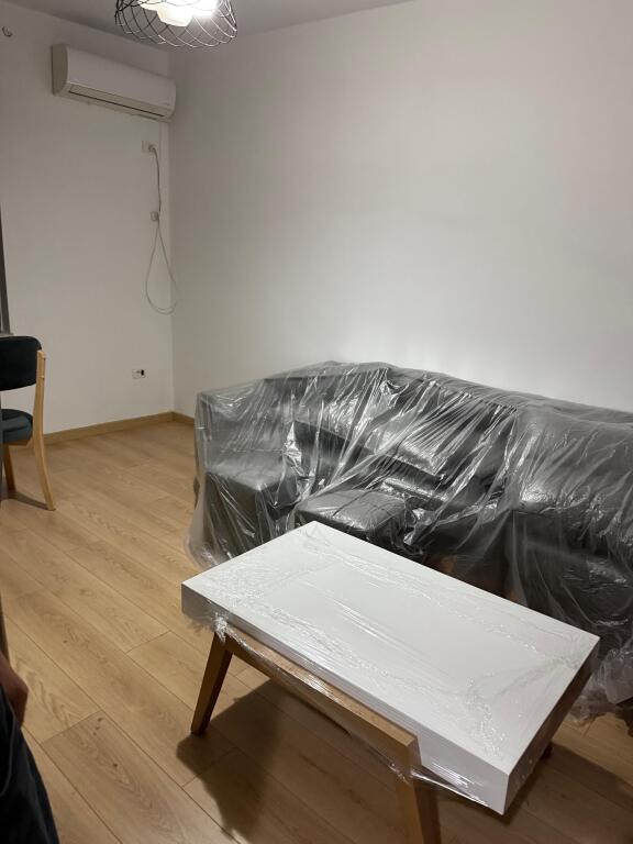 Brand new 2+1 apartment for rent. In the 21 Dhjetori area, near Oslo Bar Price: 600 thousand lek