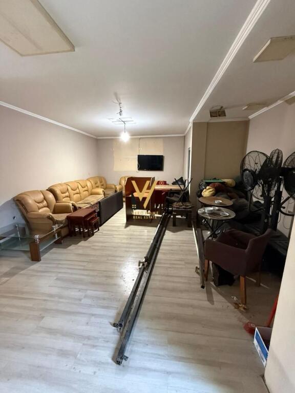 BUSINESS PREMISES FOR RENT IN SAUK 300 EURO