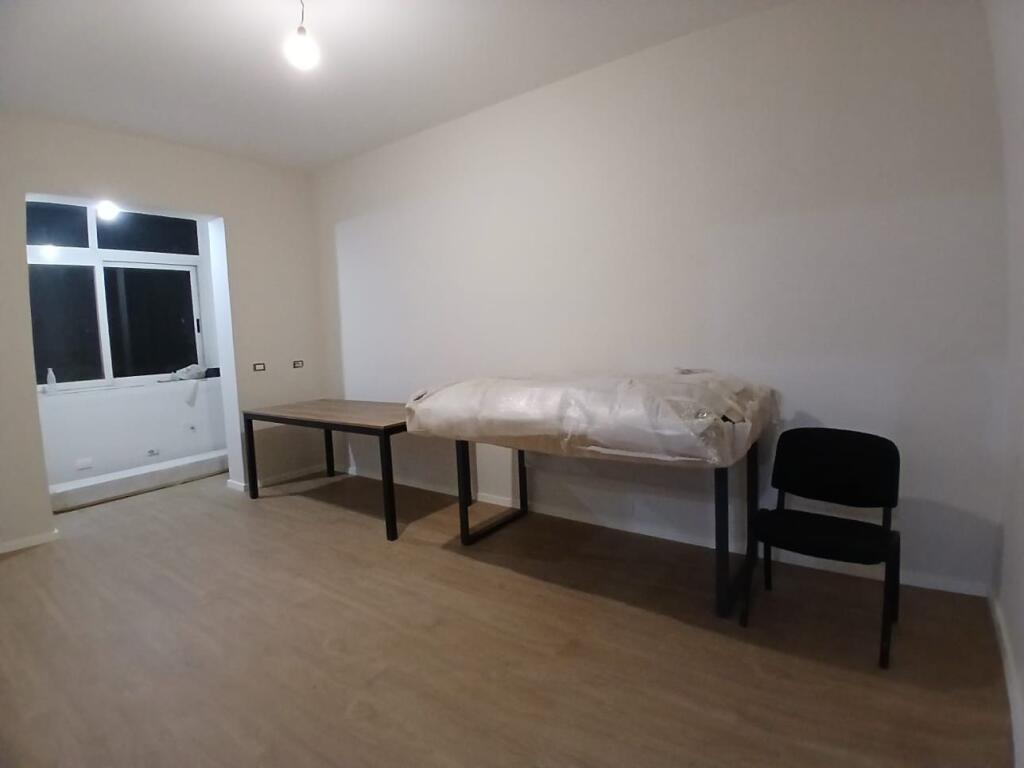 Jepet Me Qera Apartament 2+1+1 Ballkon