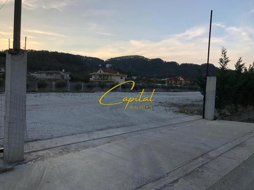 TOKE ME QERA 3000 M2 PRUSH 180.000 LEKE