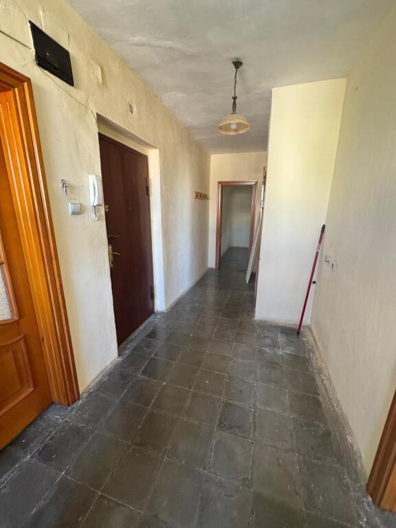 OCCASIONE DI INVESTIMENTO 🔥 📍 Vicino al Palazzo con Freccia, di fronte a Delijorgji