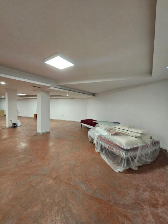 Magazine me qira tek Rruga Jordan Misja