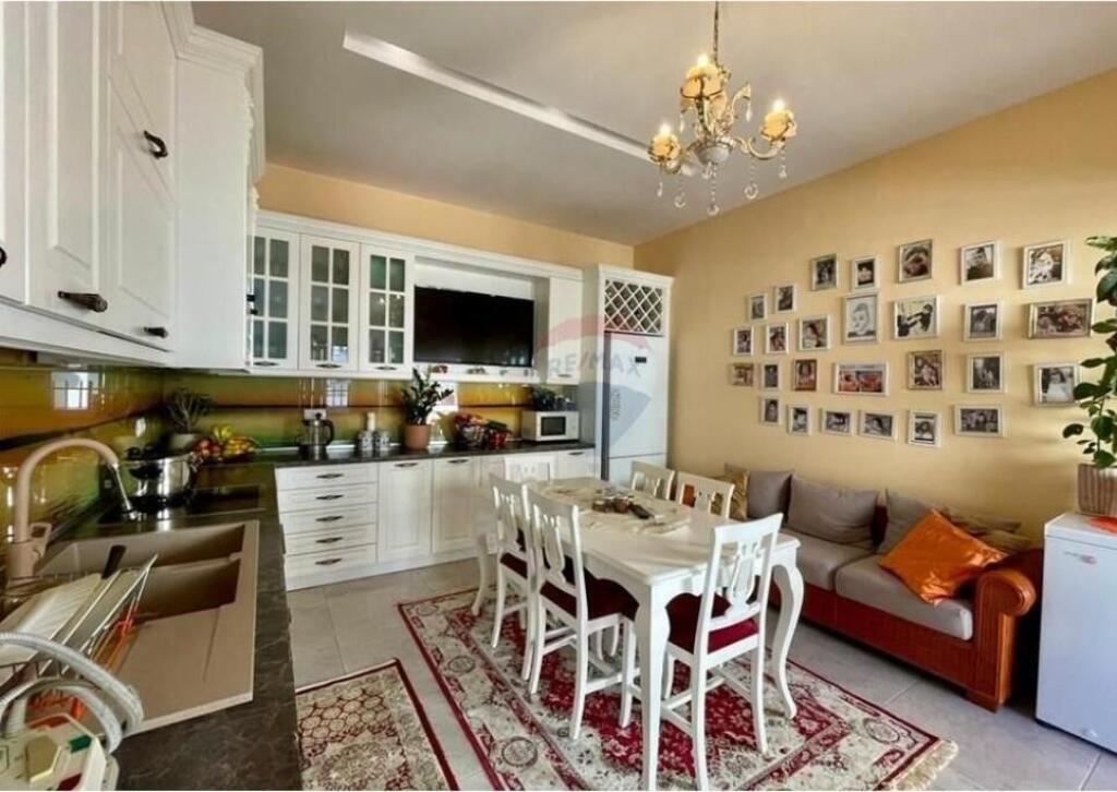 Apartament - Për Shitje - Pallatet e Verdha, Tiranë (ID: 530291006-494)