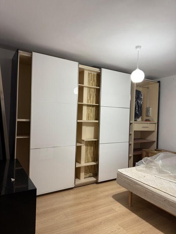Brand new 2+1 apartment for rent. In the 21 Dhjetori area, near Oslo Bar Price: 600 thousand lek