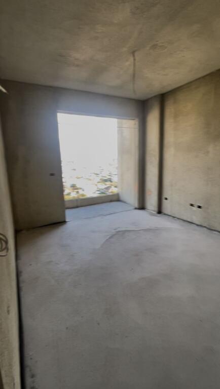 Shitet apartament 2+1, Univers City