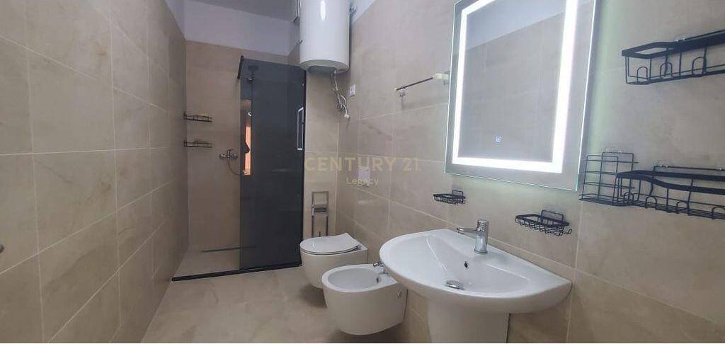 Jepet me qira apartament luksoz 2+1+2 me post parkimi – pranë Hotel “Radisson