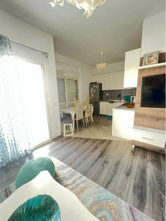 SUPER APARTMENT 2+1+2 FOR SALE WITH PARKING SPOT AT "PERLA RESORT" LALZ BAY