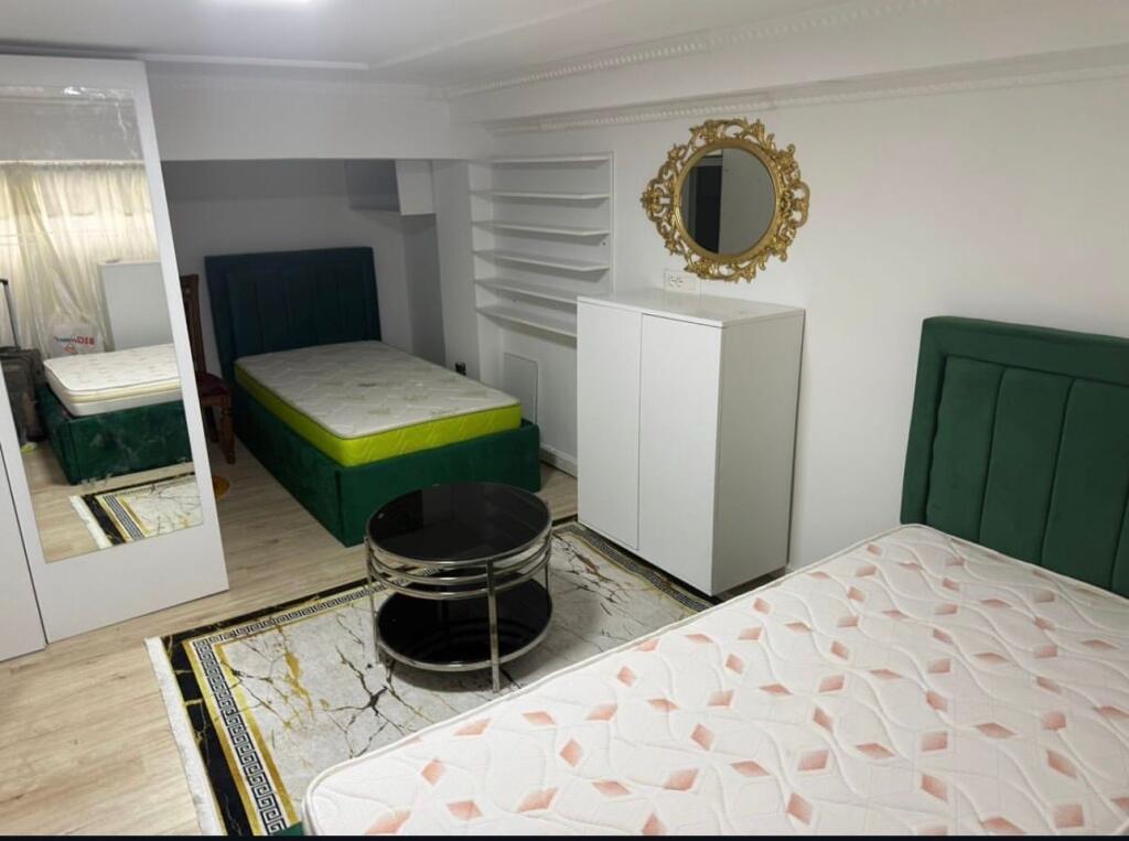 Piccolo duplex in blocco in affitto!