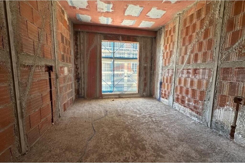 Shitet Apartament 2+1 bulevardi Zhan Dark