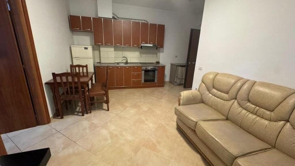 Affittasi Appartamento 1+1+1 Balcone