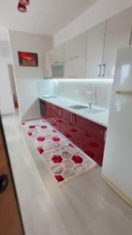 Qera, Apartament 1+1, Zogu i ZI , 650 euro/muaj