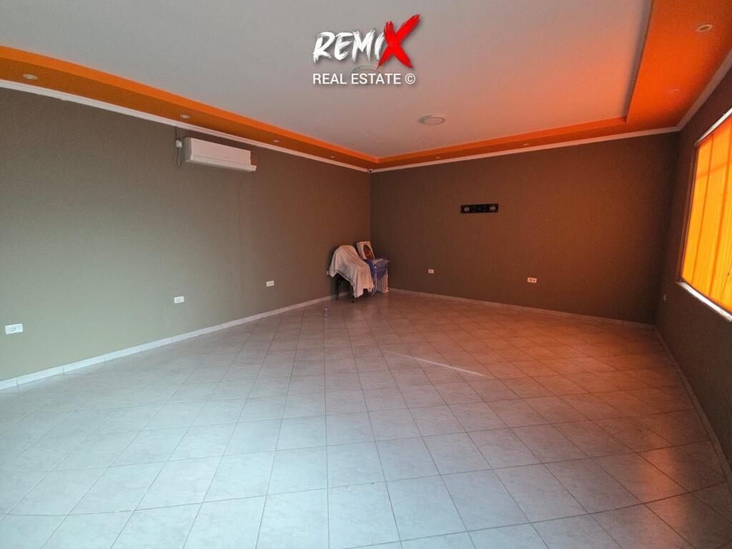 BUSINESS PREMISES FOR RENT ON THE STREET FRONT