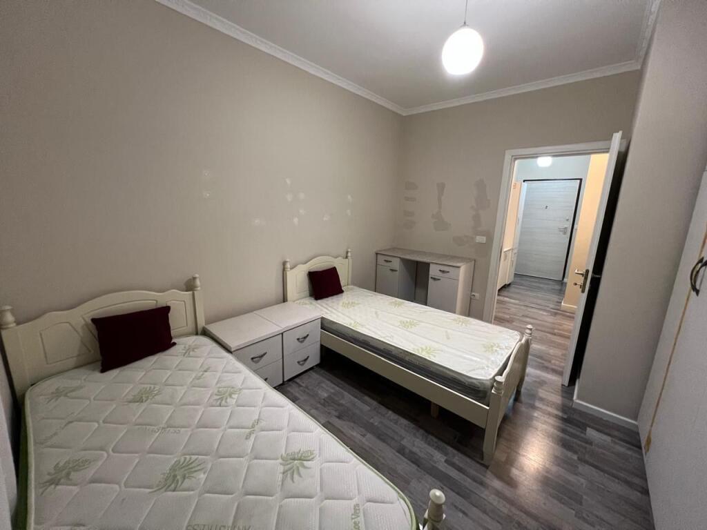 Jepet me qira apartament 2+1+2 – Tregu Elektrik i Ri