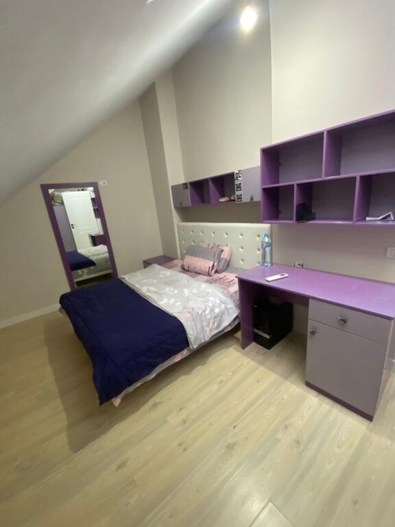 For rent 3+2 penthouse +parking lake that 1999 ru