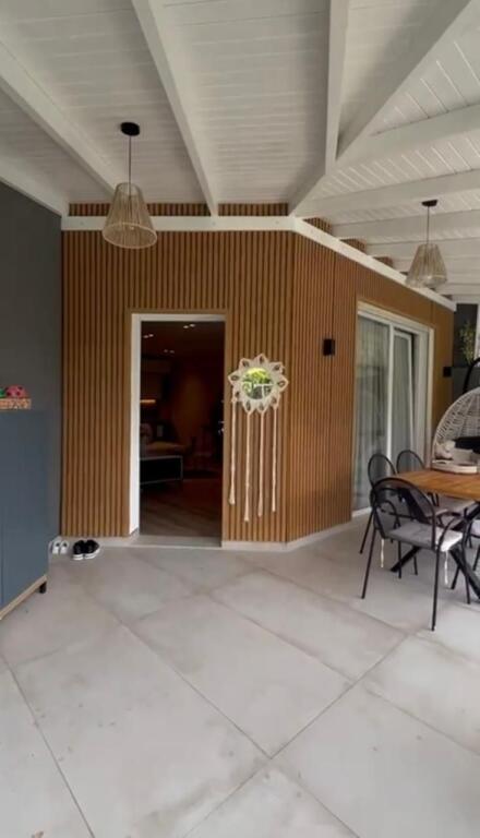 Shitet Super Vile , Lura 3, Gjiri Lalezit