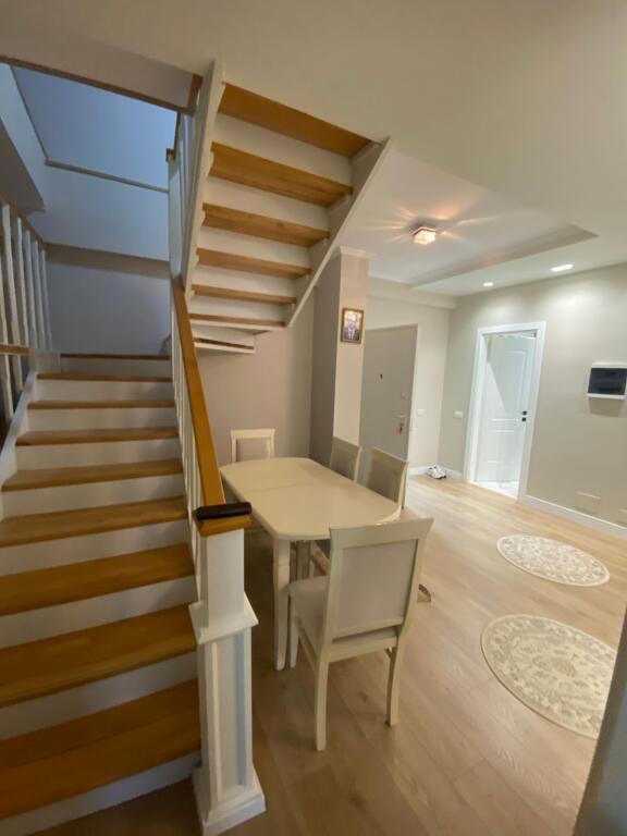 For rent 3+2 penthouse +parking lake that 1999 ru