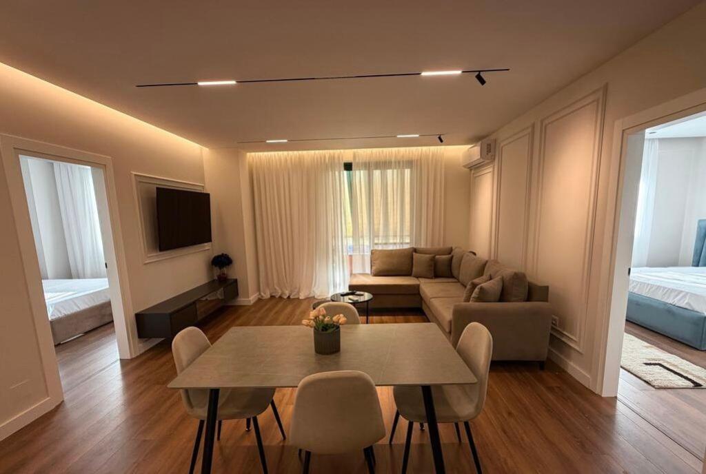 Apartament Modern 2+1+2 me Qira në Zonën e Hoxha Tahsim