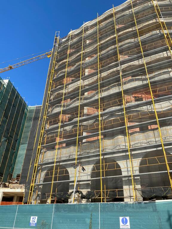 Paskuqan , Aluna 2+1 per shitje OKAZION