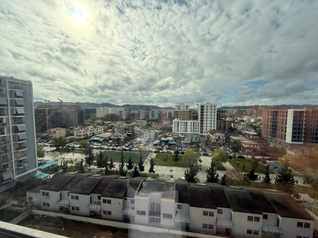 Shitet Apartament 2+1 ,Tek Kompleksi Turdiu