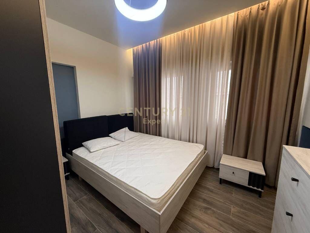 APARTAMENT 2+1 PER QIRA NE RRUGEN E BARRIKADAVE! 800 € /Muaj