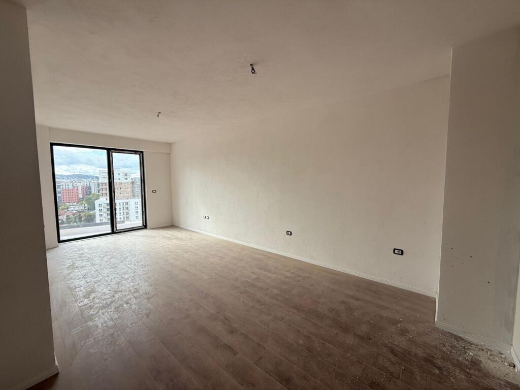 Shitet Apartament 2+1 ,Tek Kompleksi Turdiu