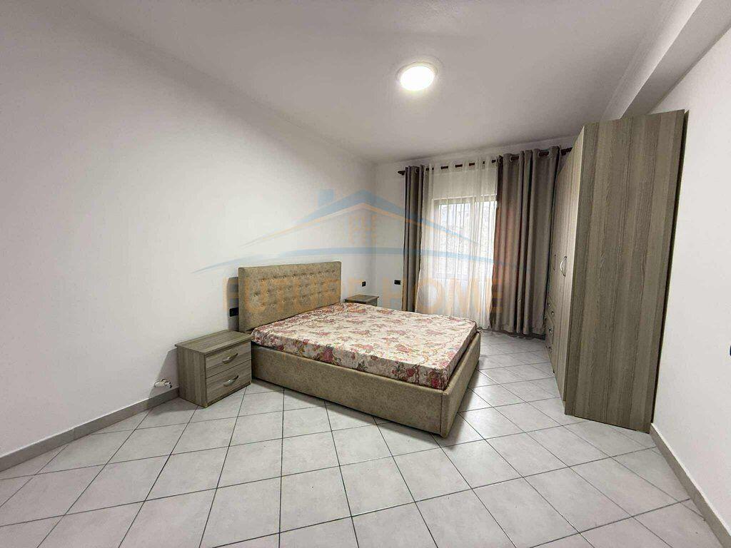 Qera , Apartament 2+1+2 , Rruga Reshit Maloku , te Bulevardit të Ri. 400 €,UNA58303