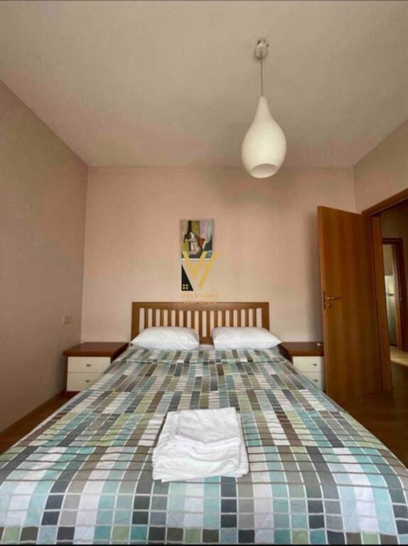 JEPET APARTAMENT 1+1+BLK ME QERA NE QENDER 600 EURO