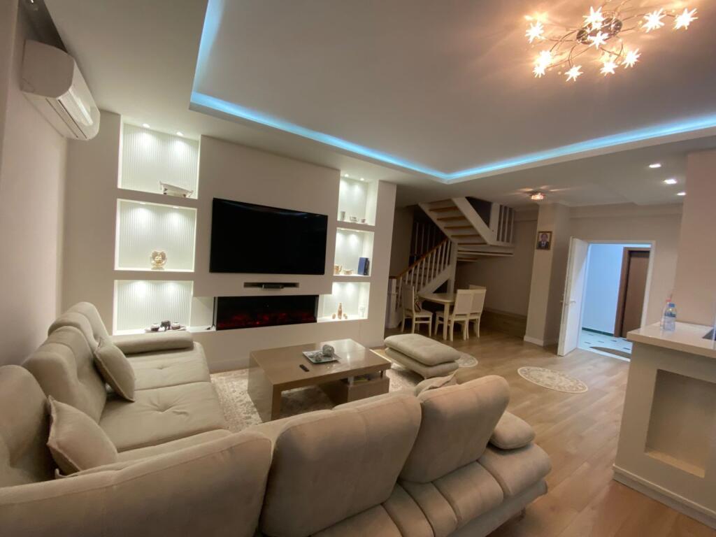 For rent 3+2 penthouse +parking lake that 1999 ru