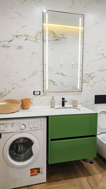 2 studi con vista mare in vendita a Vlore