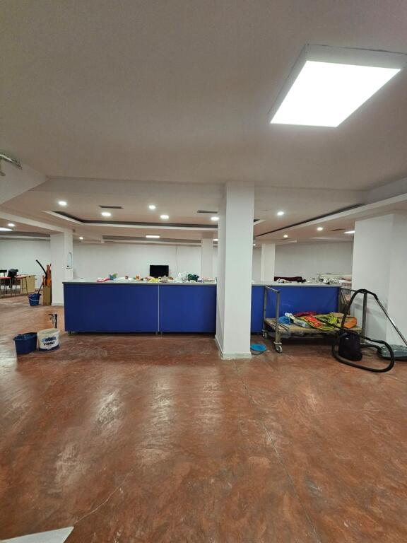 Magazine 450 m2, Jordan Misja!