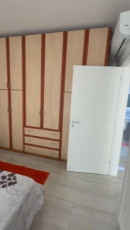Qera, Apartament 1+1, Zogu i ZI , 650 euro/muaj