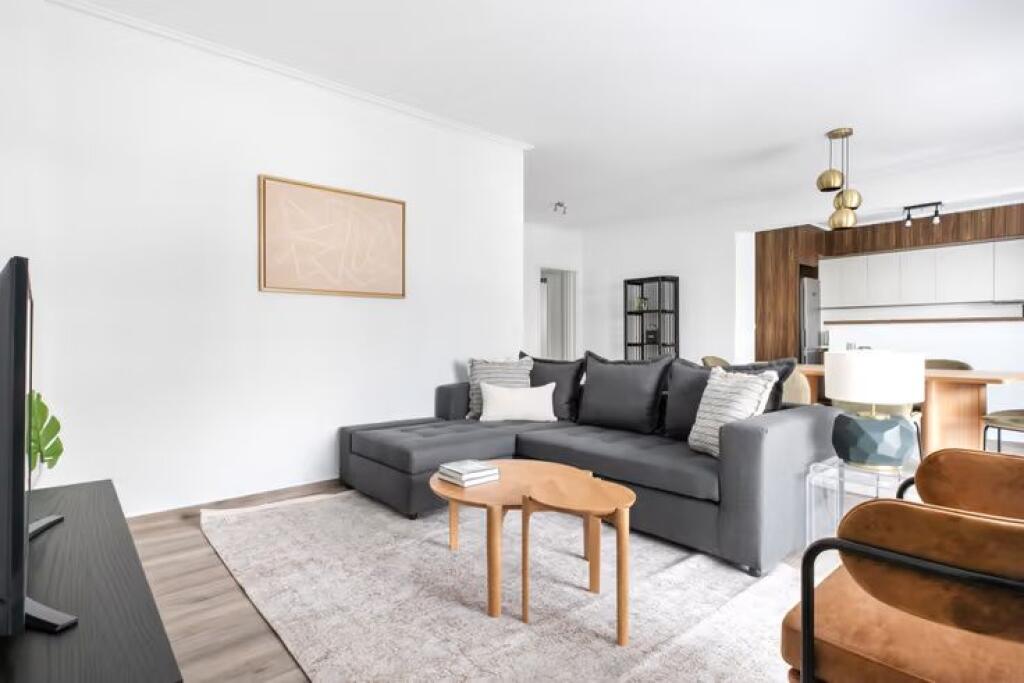 Apartament Me Qera 2+1+Post Parkimi Tek Univers City (ID B2201578) Tirane