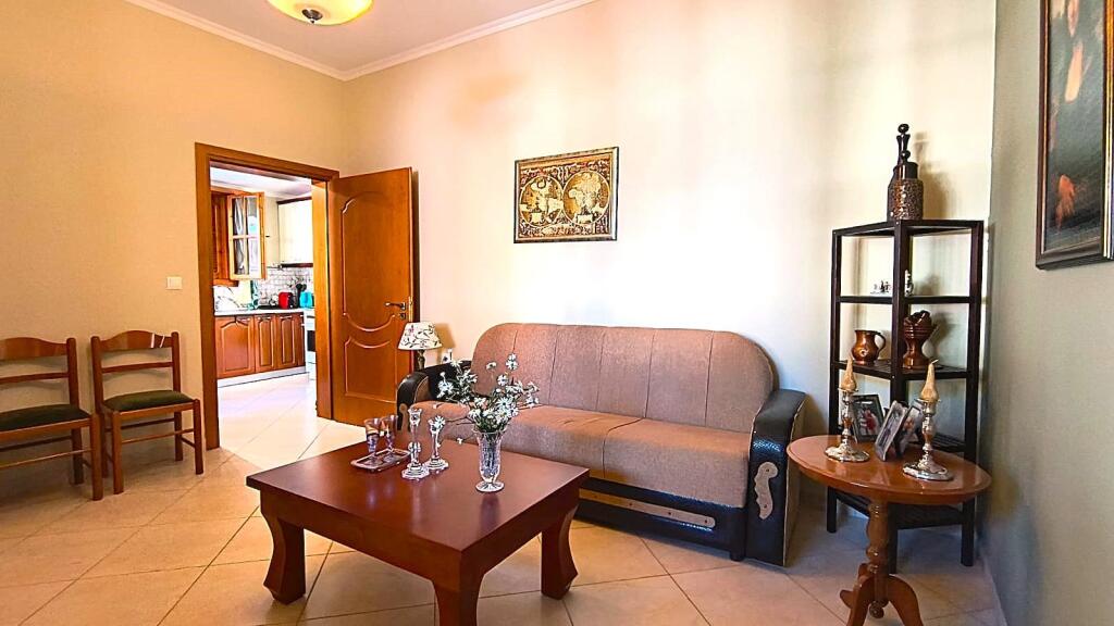 Apartament komod 1+1 dhe KOPSHT, vetëm pak hapa larg detit dhe një shëtitje të shkurtër nga qendra e qytetit