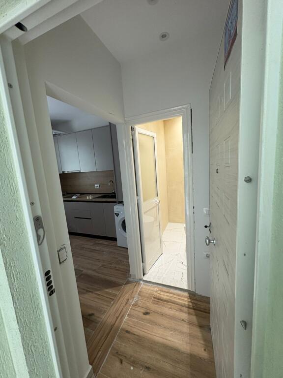 Monolocale 30 m2, arredato, via Peti lago secco, 450 euro comprese luce, acqua, wifi