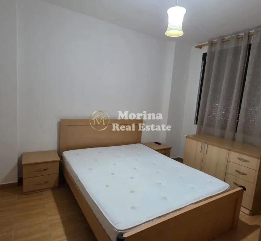 Shitje, Apartament 2+1+2wc, Prane Pazarit te Ri- Zyrat e Punes, 220.000 euro