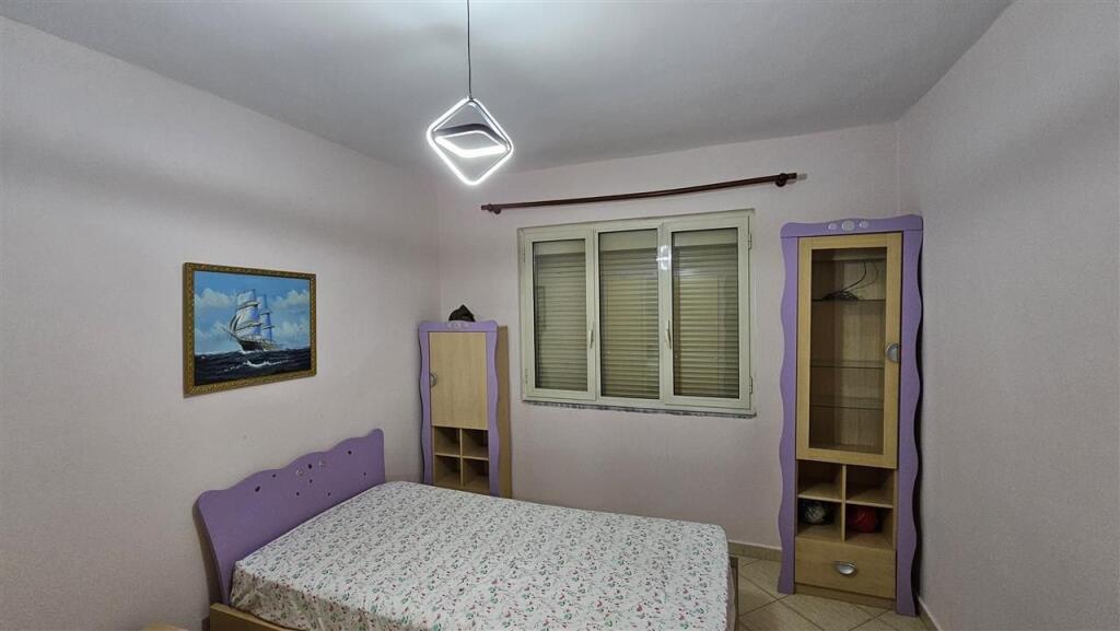 Jepet me qera apartament 2+1 Ish Uzina Dinamo 550€!