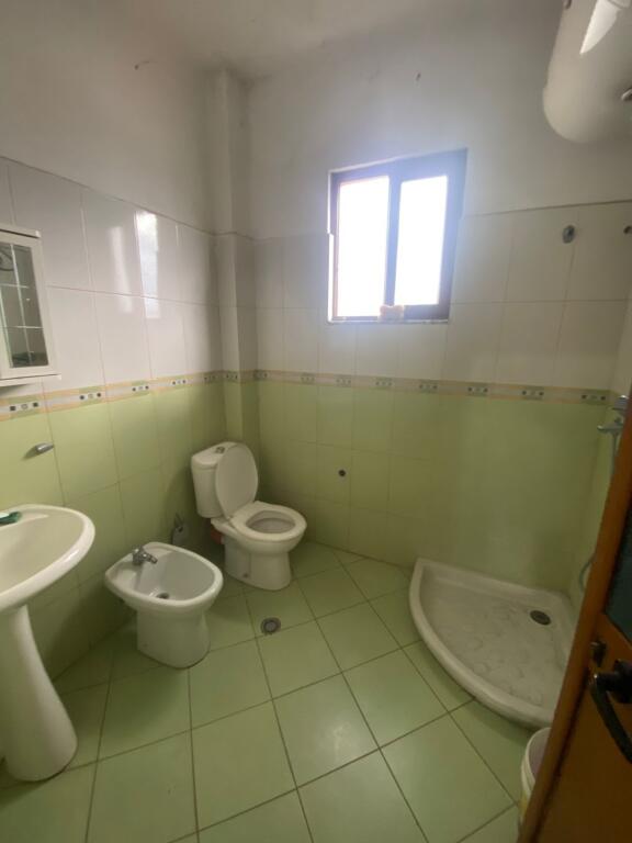 Shitet apartment 1+1 mobiluar hipoteke  kat 3 ekzistuess122900 eu